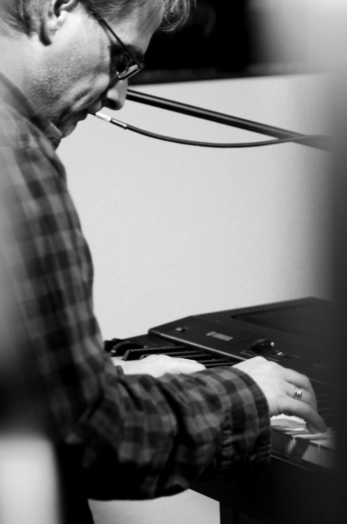 140213_t.basco_perform_bobdylan_af9